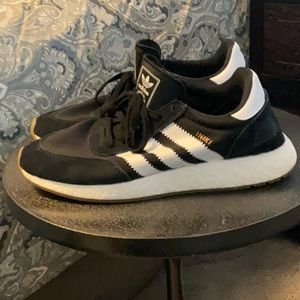 adidas originals Iniki men’s tennis shoes, size 11